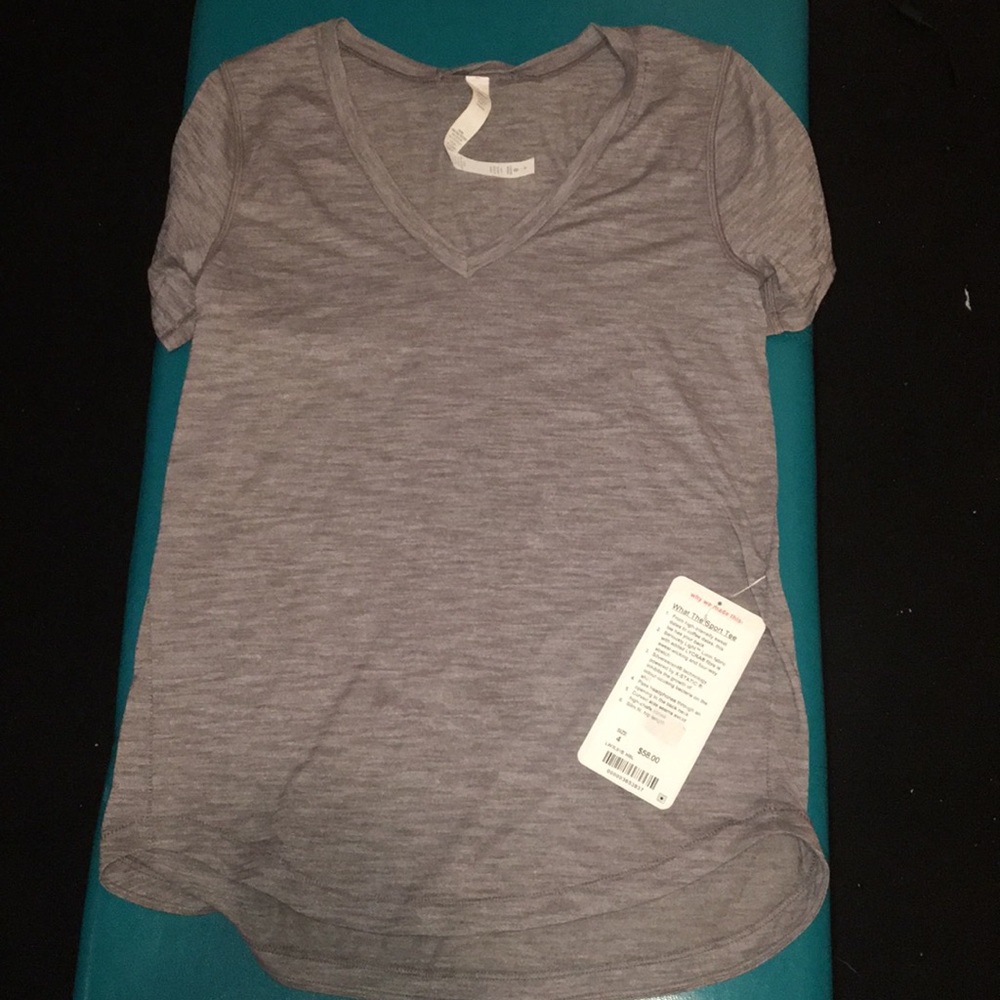 Lululemon what the sport tee size 4